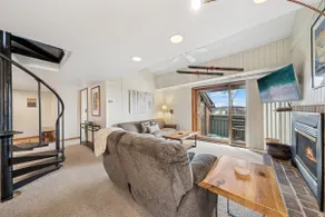 Sleeps 12, 4BR/7 Bed, POOL, FREE Shuttle, Golf - Image 5