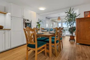 Sunroom Apartment & Field View | near Legoland - Image 4
