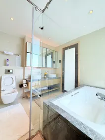 3BR Apartment |GTC| 22nd Floor| Balcony Pool &Gym - Image 4