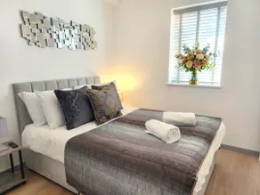 Modern 2-Bed Apartment, Sleeps 5, Free Parking, Netflix, New built - Image 2