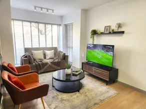Modern 2-Bed Apartment, Sleeps 5, Free Parking, Netflix, New built - Image 3