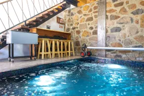 Oasis Cabin heated pool - Image 5