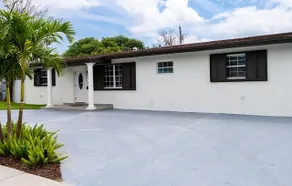 Miami Gardens: Quiet 4 BDR with a Beautiful Pool! - Image 5