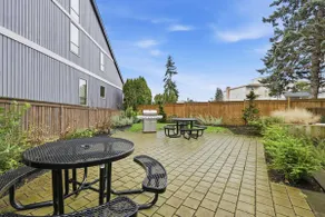 New Greenlake Apartment Unit 205 - Image 5
