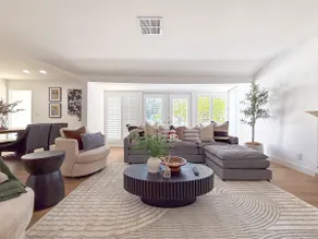 Downtown LA ‧ Private Pool ‧ Spacious 3BR+Den - Image 3