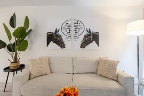 Roomy 1BR Getaway | MTL Old Port - Image 2
