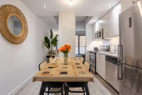 Roomy 1BR Getaway | MTL Old Port - Image 4