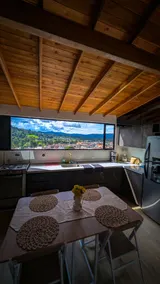 Escape to luxury with a great view - Image 3