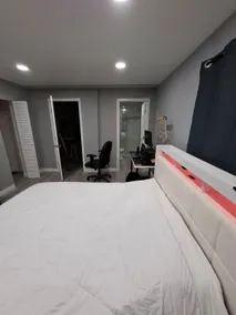 Modern Studio with Private Entry - Image 3