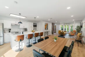 Spacious 3BR Houston Home, Sleeps 8, Pool Access - Image 2