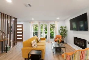Spacious 3BR Houston Home, Sleeps 8, Pool Access - Image 5