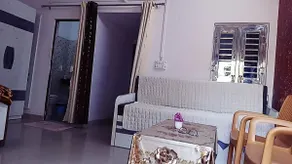 Private Studio Near Taj Airport & Railway Station - Image 4
