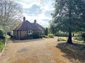 Private 2-bed 2-bthrm Lodge in Sussex countryside - Image 5