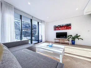 Modern 3BR Townhouse - Sleeps 10 - 2-Car Garage - Image 5