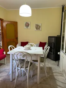 Apartment with internal courtyard - Image 5