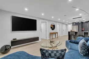 Elegant 2BR Suite | Residenz X-Mas Comfort & Style - Image 4