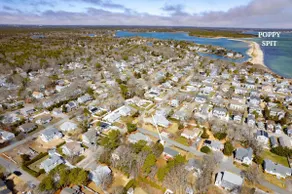 Popponesset, 2 beds, sleeps 4, A/C, 5 house walk t - Image 3