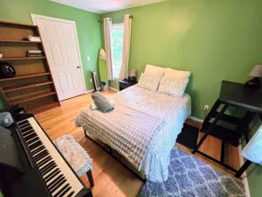 Lady Victoria Piano House - Image 5