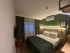 Pine View Room in the center of city w/ lift - Image 2