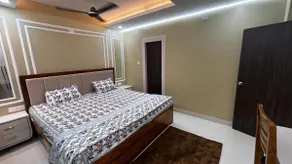 Sahoo’s Residence: Comfortable 2BR/1BA Stay - Image 4