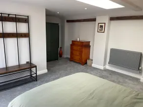One bed apartment suit couple or professional - Image 5