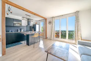 Panoramic sea view of the French Riviera, Parking - Image 5