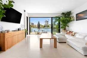 $ 2million Waterfront Villa - Image 3