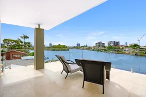 $ 2million Waterfront Villa - Image 5
