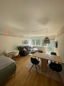 Central Urban Cozy Spot w/Nature - Image 2