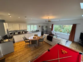 Garden Bungalow, Hot tub and Gazebo - Image 3
