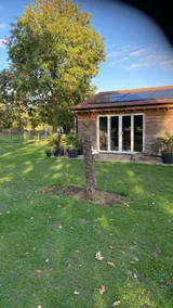 Garden Bungalow, Hot tub and Gazebo - Image 4