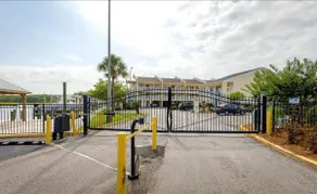 Poppy’s Bayou Place - Image 2