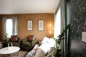 Charming Urban Cottage - Image 4