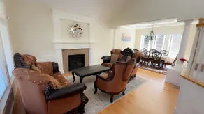 Elegant home and space to gather - Image 4