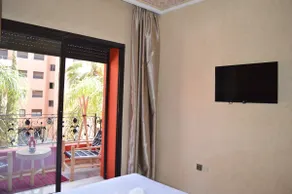 Apartment with Pool in Downtown Menara Mall - Image 3