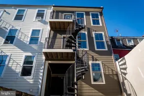 3 Bed/2.5 bath w/ Roof Top in Columbia Heights - Image 4