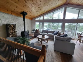 Hurd's Lake Comfy Cottage - Sauna-Swim-Fish-Ski - Image 2