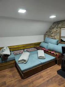 Apartment On the Roof of the World - Image 5