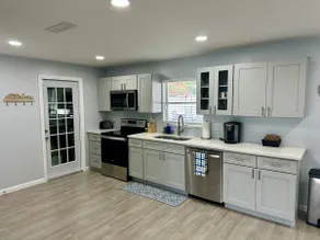 Beachy Cocoa Home Near Cruise Port W/ Hot Tub - Image 5
