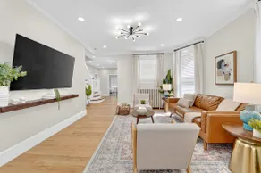 Upscale 5BR for Groups Near Train Downtown+Parking - Image 3