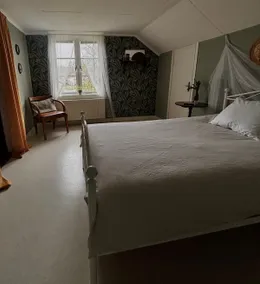 Cozy accommodation close to the lake and cultural heritage sites. - Image 2