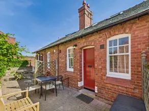 Cosy Chester Cottage - Quaint Stay Sleeps 2-5 - Image 2