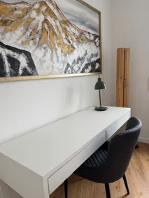 2 room central location parking space | Urban Lights - Image 2