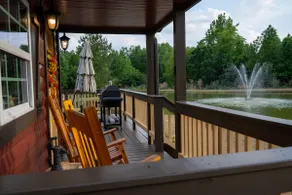 Queen’s Landing Cabin | Farm Stay + Animals - Image 2