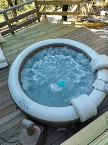 Quiet with Jacuzzi terrace parking and beaches - Image 4
