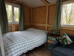 Hideaway Glamping cabin- Caban cudd - Image 3