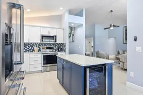 Modern 4BR in Central Wellington- Walk to Shops - Image 2