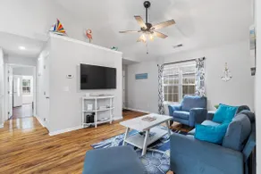 Beach House Charm - Image 4
