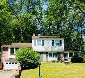 Mid Century Chic, Patio, Game Room, Screened Porch - Image 5