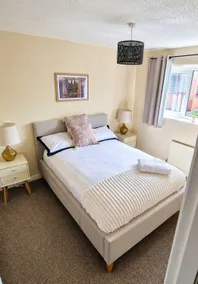 Modern 2BR | Free Parking | Airport 9-Min - Image 2